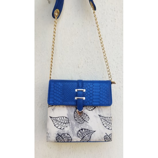 Chic Croco Sling