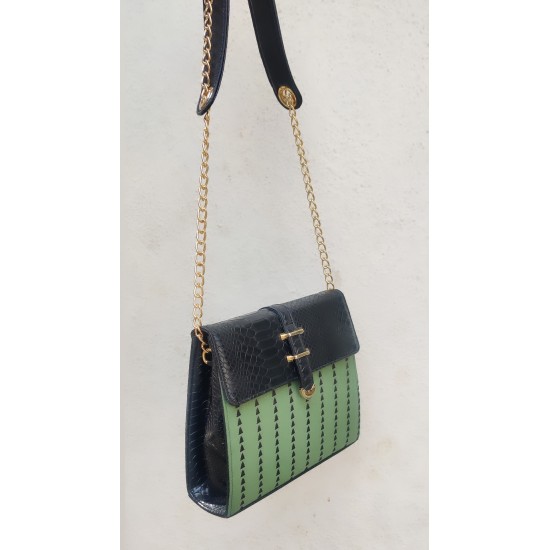 Chic Croco Sling