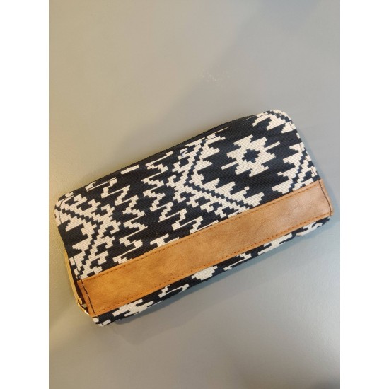 Abstract Monochrome Wallet