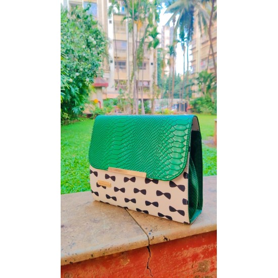 BowTie Sling Bag Green